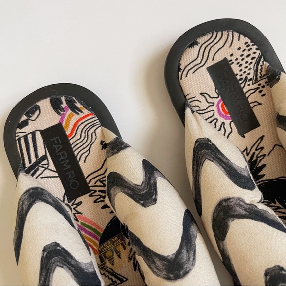 Farm Rio Stripes Puffy Flip Flop - Picture 4 of 9